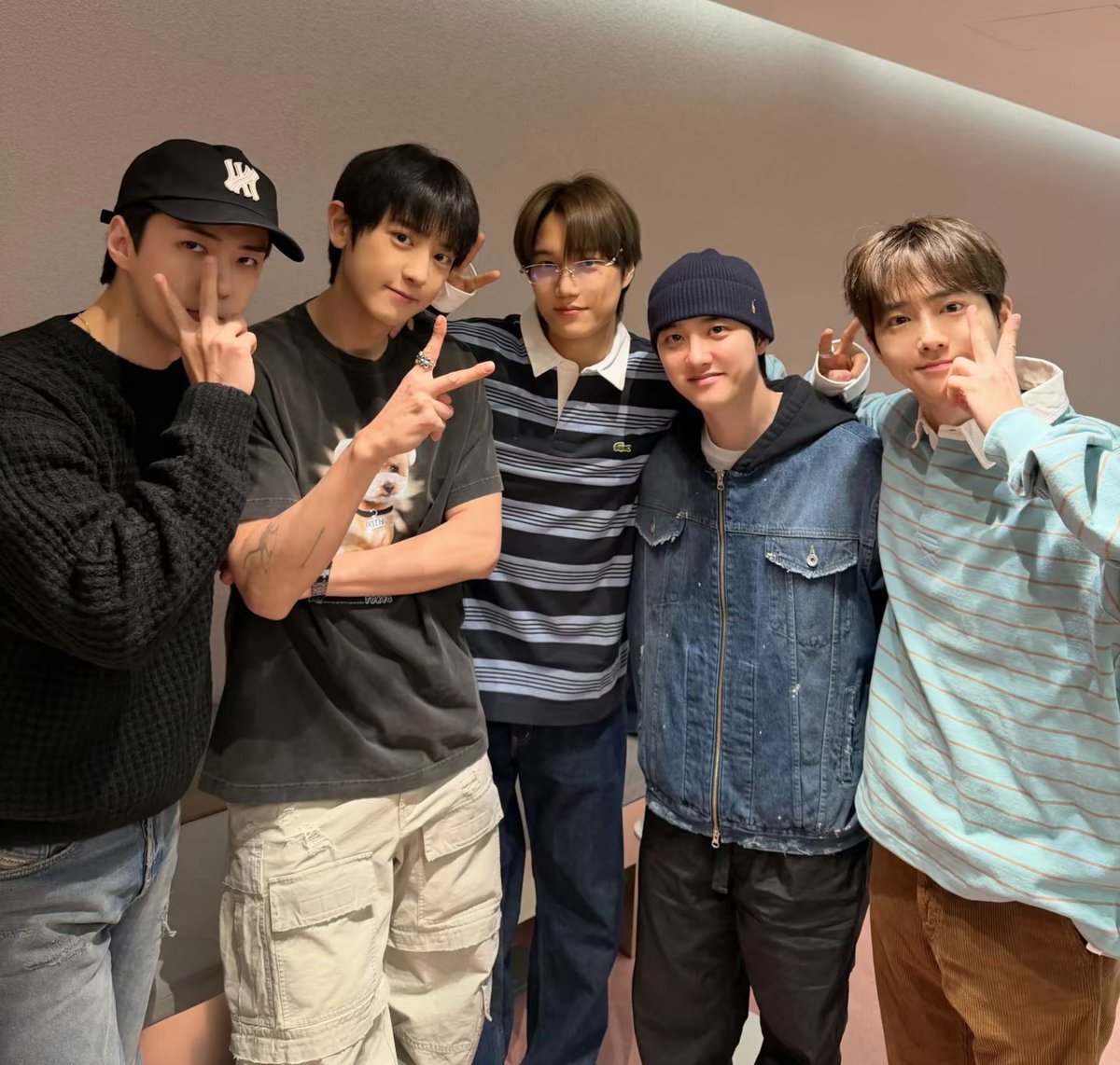 loveexojdckx's tweet photo. That's enough! Please shut up and stop criticizing the other members. Kai is an adult. Don't try to control what Kai wants to do. You're not true fans of Kai. Don't embarrass Kai anymore, as it will only make EXO fans hate you even more. https://t.co/DOrS17h1Zl