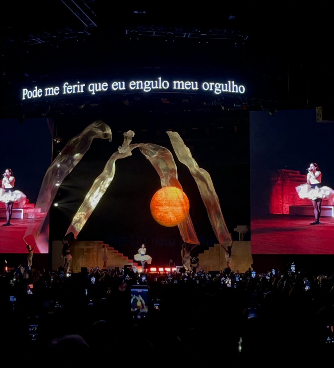 ahurrt's tweet photo. Meu deus, QUE SHOW LINDO!! https://t.co/cq4feHpHBF