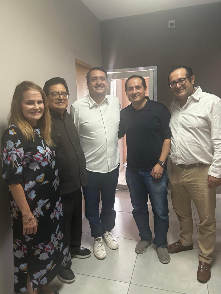 pedroferriz3's tweet photo. Yo te invito @amlopezbeltran siéntate conmigo yo te entrevisto

Para ir a entrevistas, facilitas pagadas por el Estado, con un grupo de  además ignorantes

Está fácil 

Te invito a mi estudio, te pago viáticos hotel, lo que necesites

El reto está puesto, a ver si te vas a contestarme a mí