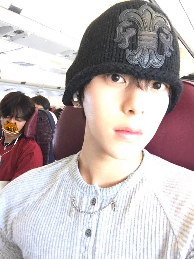 AHOFonWeverse's tweet photo. 260812 | 12:45 KST
💌 from 🐰

🐰: [PHOTO]
🐰: First photo in iPhone 6 ㅎㅎ
🐰: I drew that ㅎㅎ
🐰: Jeguri https://t.co/Y1R4L3lkiC