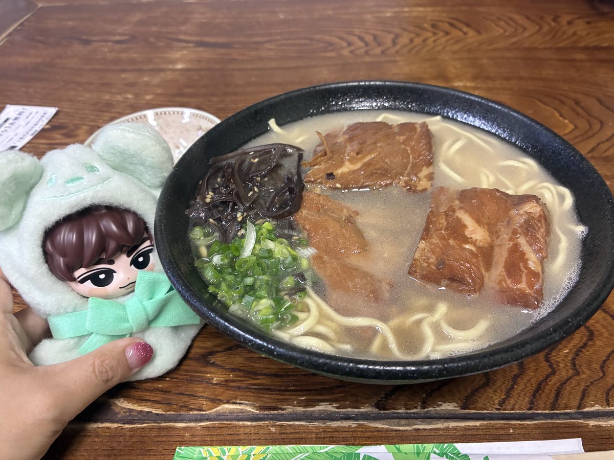 ab1127__sn's tweet photo. 阿部ちゃんこれがソーキそばだよ
＼ﾋﾄｸﾁﾁｮｰﾀﾞｲ／ https://t.co/f0mv6YqK21