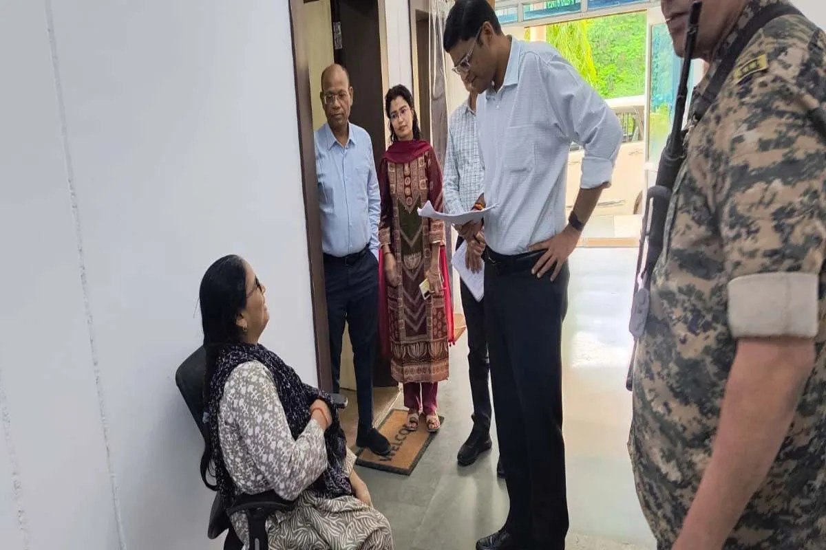 patrika_mp's tweet photo. IAS का पावर...खड़े-खड़े दिव्यांग को दिलाई नौकरी, बुजुर्ग माता-पिता का बनेगी सहारा....see more
https://t.co/qQB1YlU0oK https://t.co/1kS9CoDfY4