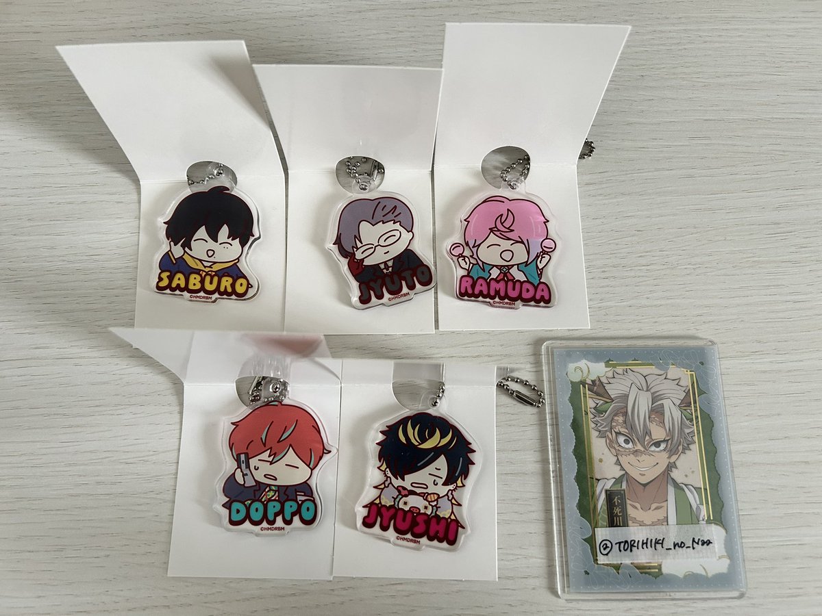 TORIHIKI_no_Naa's tweet photo. 【交換】ヒプノシスマイク　ヒプマイ　セリア　seria アクリルキーホルダー　アクキー　缶バッジ風ミラー

譲▶︎画像1、2
求▶︎アクリルキーホルダー:空却、簓、盧笙
　　缶バッジ風ミラー:空却

郵送のみ　1〜◎
お気軽にお声掛けください！
よろしくお願いいたします🕊️ https://t.co/YzbfPGsoeG