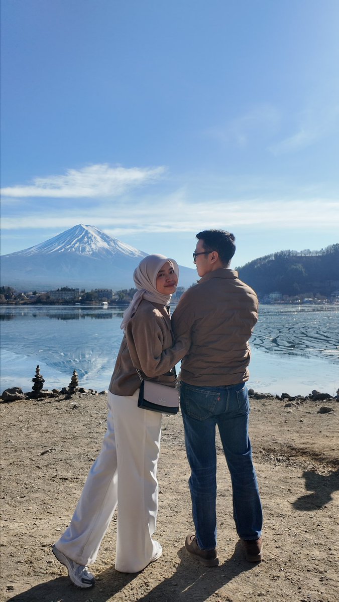 kforkinsley's tweet photo. Aku dikenalin temen &amp; ngeDM duluan.. pokoknya pepet terus bos🤣🙏🏻 https://t.co/CNGHAvs6hF