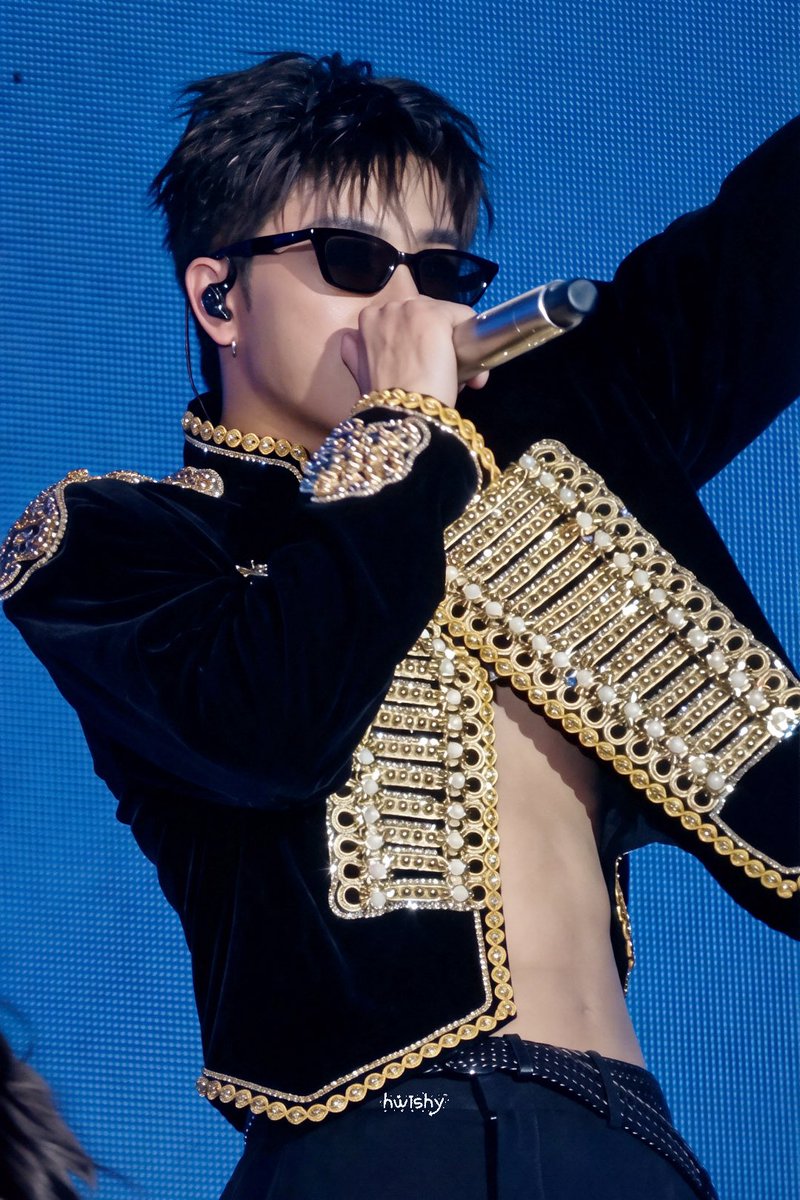 hwishy2903's tweet photo. Bang Bang Bang 🧨
#Perthtanapon #เพิร์ธธนพนธ์ 
#KDPPE https://t.co/uoH1m006jQ