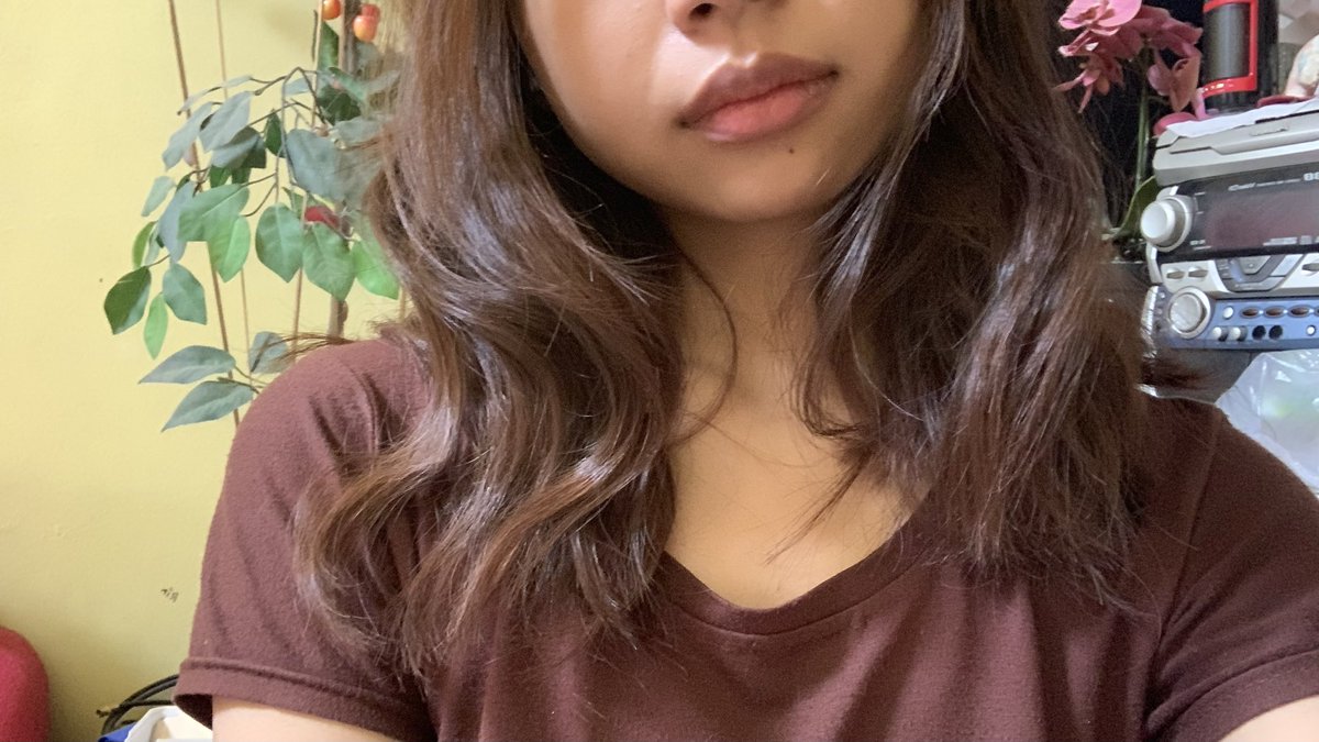 origlinal's tweet photo. eh ajarin gua nyatok di medium hair gua ini dgn catokan 3 in 1. INI PATAH PATAH BGT DAN SECTION NYA GA RAPIHH SEBEL. https://t.co/TnGhe4vuTY