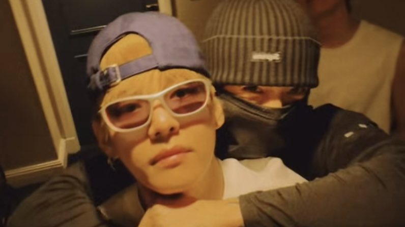 firewaterkv's tweet photo. jungkook’s crinkled eyes visible through the mask i need a few days to process this properly https://t.co/GB5G4sWeoe