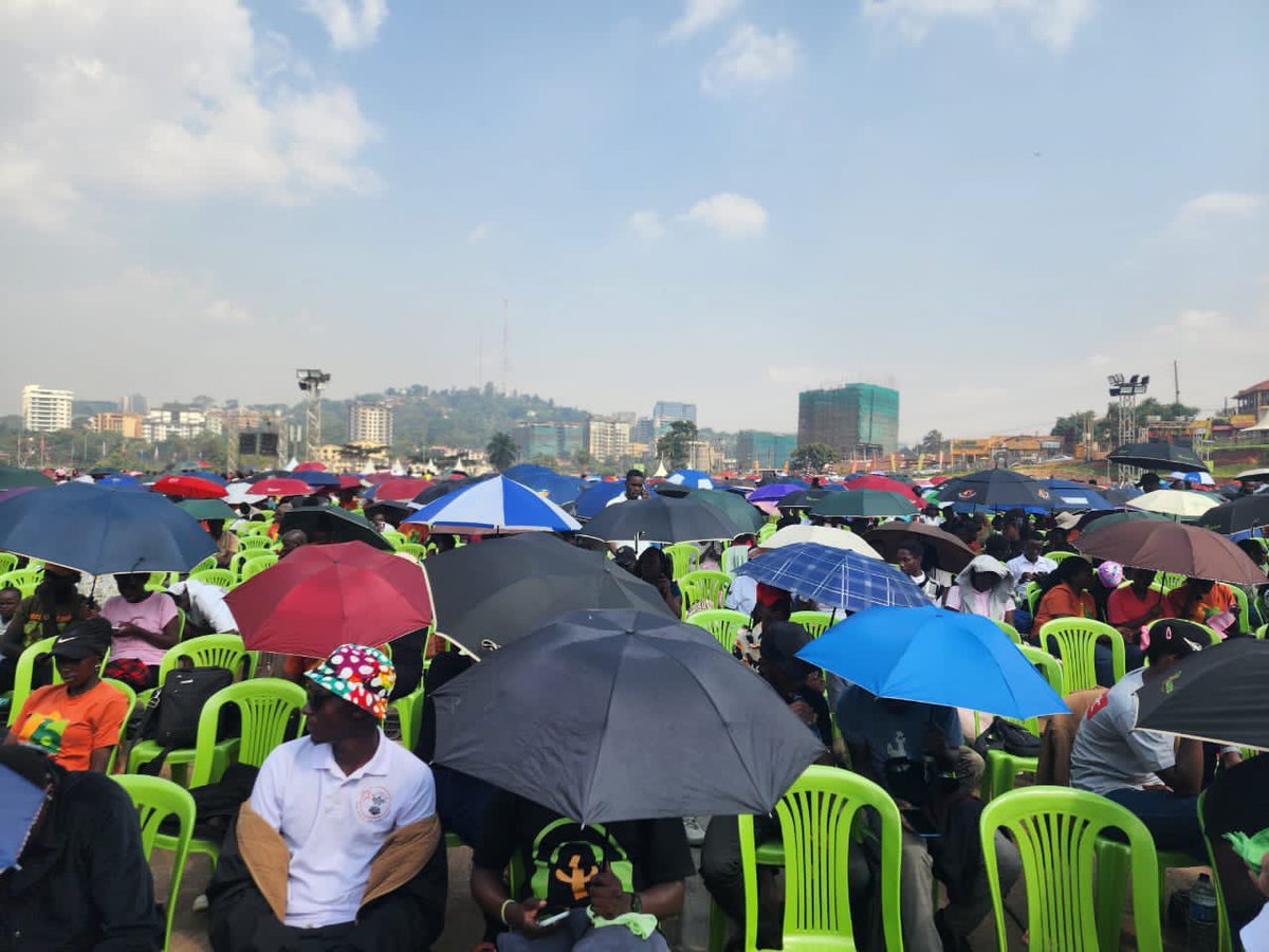PhanerooAddicte's tweet photo. What are you waiting for, the seats are getting occupied by the early bird. . #Phaneroo #WeAreMakingHistory #ANewChapter #PhanerooAt12 https://t.co/vueCQnticJ
