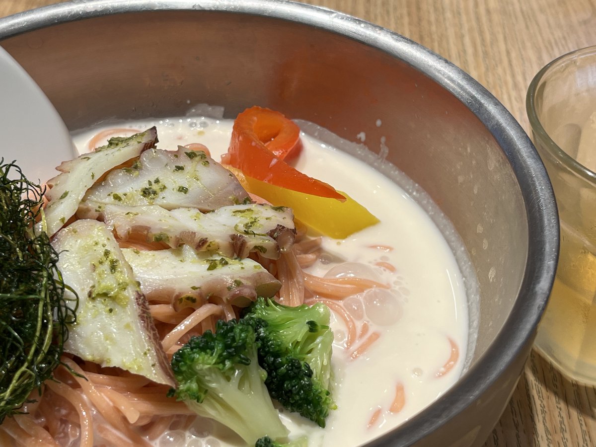 ethymo's tweet photo. 冷え冷えたこたこトマト麺❄️🐙🍅🍜 https://t.co/SNHqXes2lS