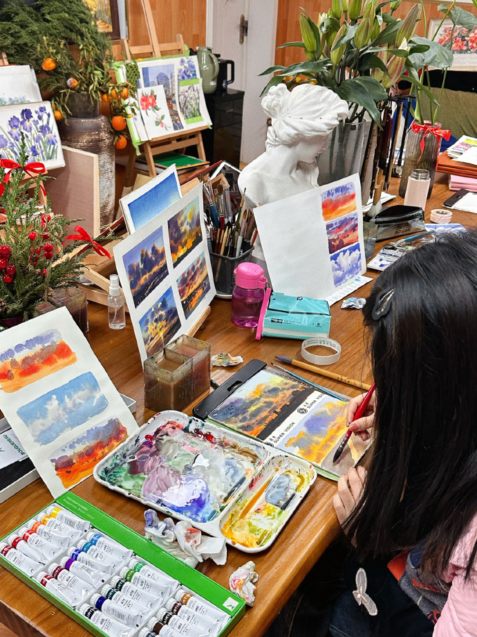 r_jack02's tweet photo. Immerse in a 1-hour watercolor sketch workshop today! Capture city skyline silhouettes with pro tips—no experience needed. Your creative moment starts now! https://t.co/Lw2CZk2NZt