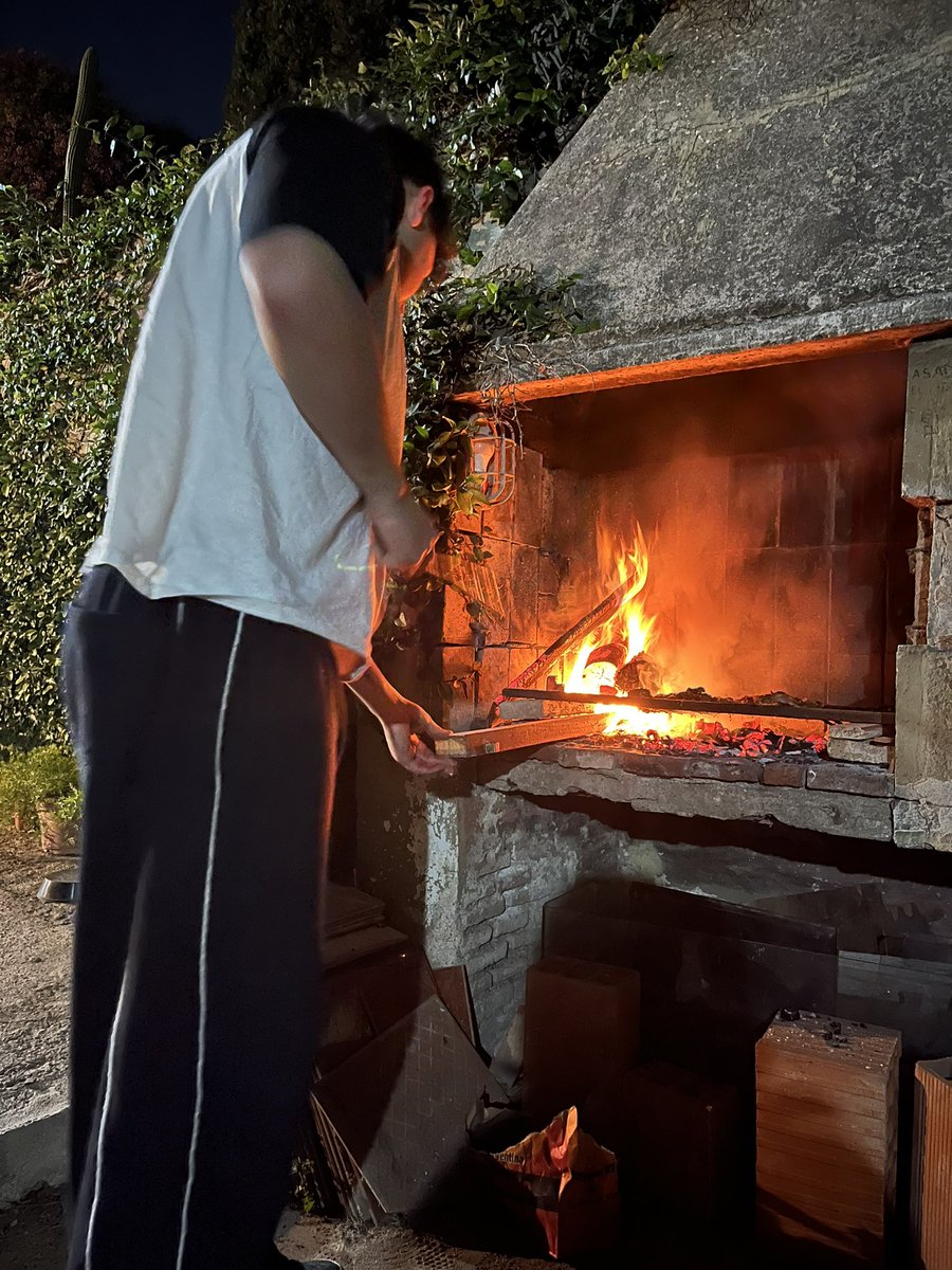 jjavitorres_'s tweet photo. empiezo a pensar que mi novia está conmigo por cómo cocino y no por q me ama https://t.co/2yPuXF5n8j