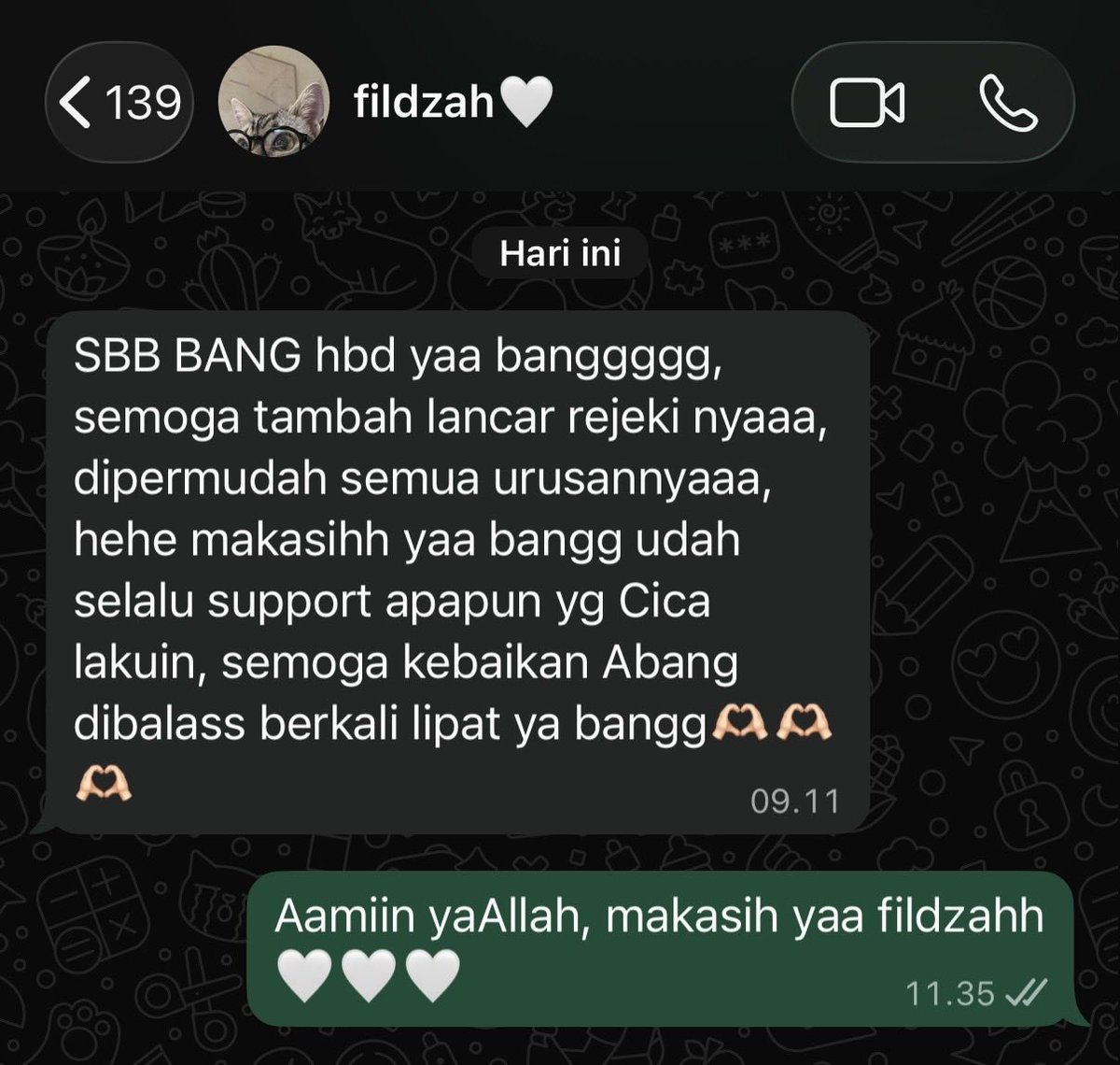 dapayadapa's tweet photo. perbedaan adek pertama sama adek kedua. bungsu gak keren https://t.co/ROfJwrXx8Y