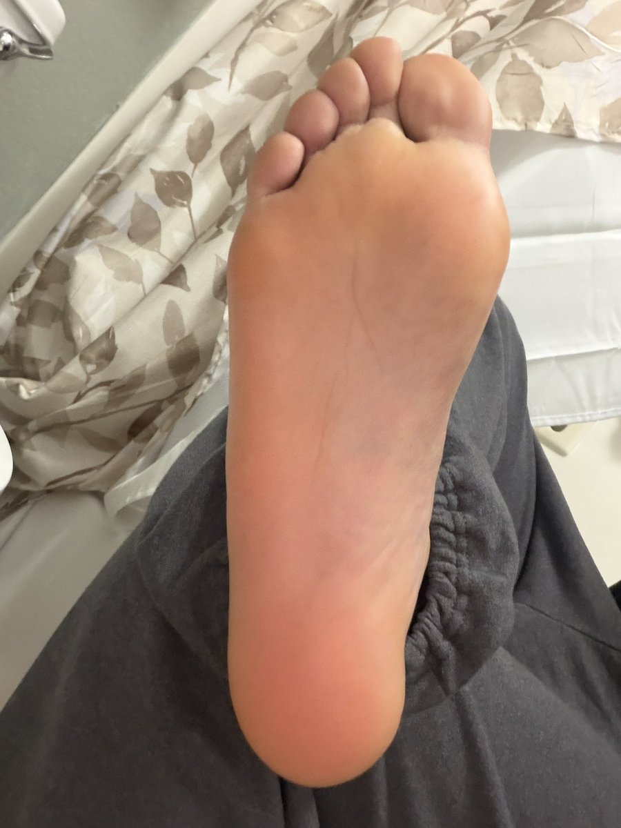 Romangreedy's tweet photo. Each sniff is a popper sniffed💸🖕🏼

#findom #paypig #sadist #finsub #cashpig #feet #feetfetish #cashmaster #nsfwtwtًً https://t.co/6Il9D29FJi