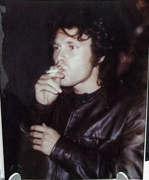 justoneoldsoul's tweet photo. I light another cigarette, learn to forget!

- m ☮ Risin - https://t.co/k5NUyGLG8Y