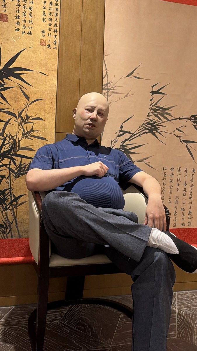 Masksuitsub's tweet photo. 关于李平的故事就要截止了，还私藏了一段李平做爱对方视角的视频，如果各位看官想看，可以点赞转发支持，作为福利放送，下一个角色的故事也即将发布 https://t.co/sHw2TjWmNS