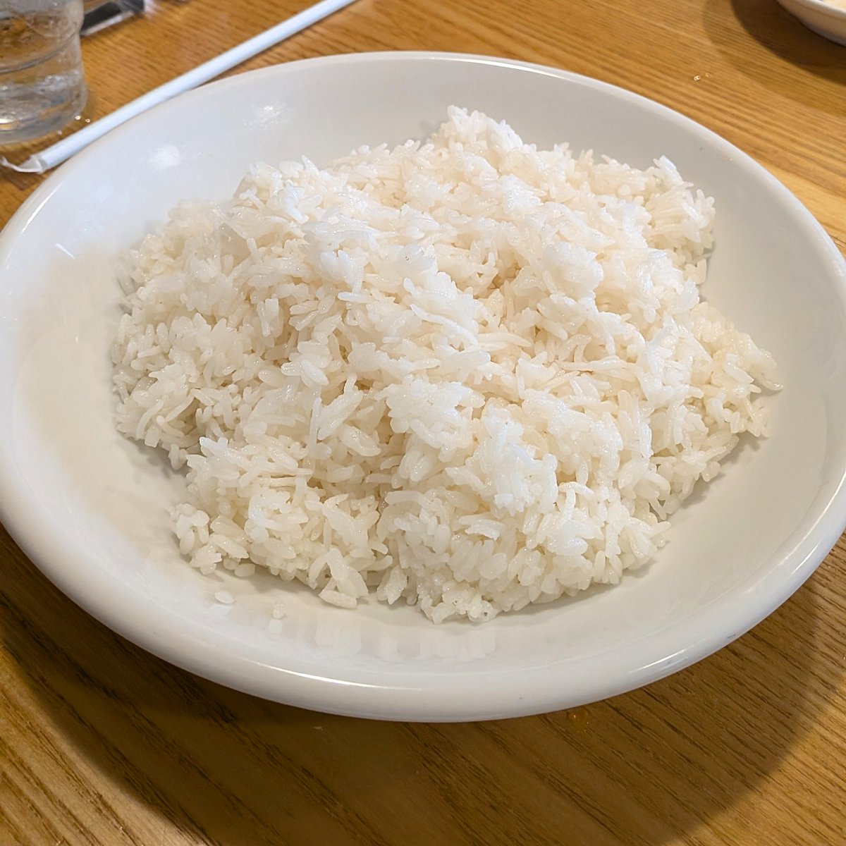 VinFeluca's tweet photo. 8/10はお花茶屋のヒマラヤンで
Gutkha Rara
想像以上の肉肉肉ですが😆
意外とスルッとお腹に入っていきます
でもやっぱりすごい充実感！
添えられる発酵しきったムラコアチャールがなお美味しくしてる
いつものことですが😃 https://t.co/OflRJN9sTh