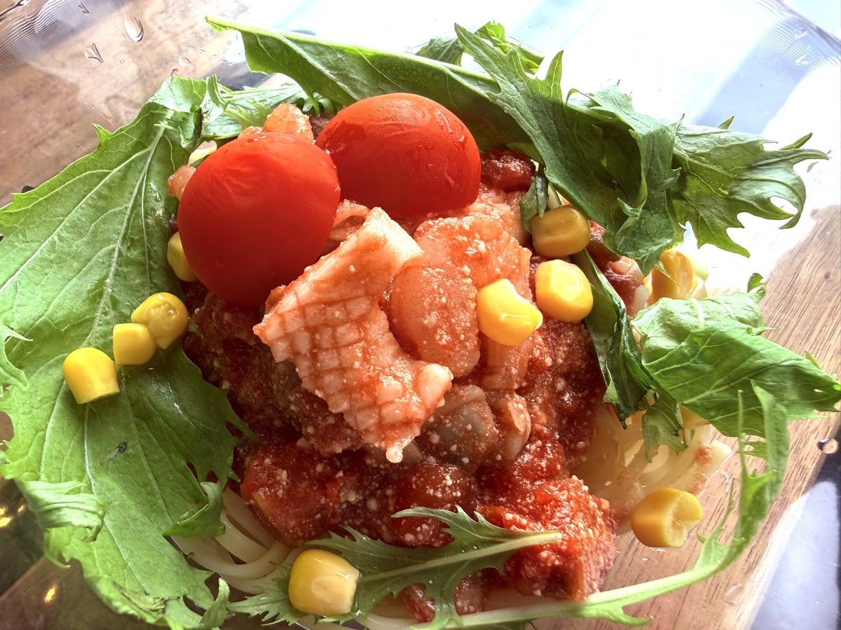 greenworldcafe's tweet photo. 本日の限定メニュー
冷製シーフードトマト🍅パスタ

そして本日12日はスイカ🍉もサービスでついてきます^ ^
みなさんご来店��ろしくお願いします🙇
cafeご利用の皆様ドリンク🥤でもついてきますよ‼️
スイカ🍉好きな方はよろしくお願いします🙇

#greenworldcafe
#本日のサービス
#冷製パスタ
#西瓜 https://t.co/WsaresBsVZ