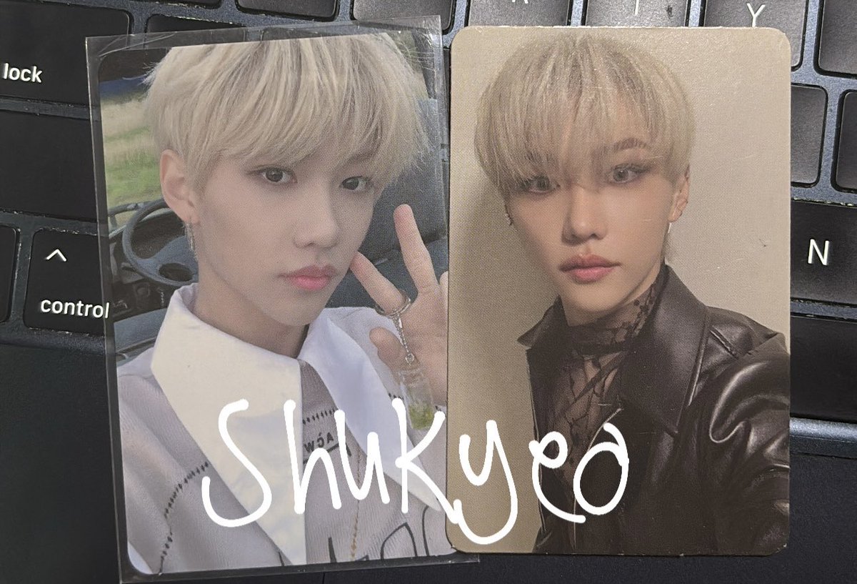 shukyeo's tweet photo. wts stray kids skz felix yellow wood &amp; oddinary photocard take all only 55k. based in tangsel, ina. (exc. pack adm) https://t.co/UOKw8EhTA0