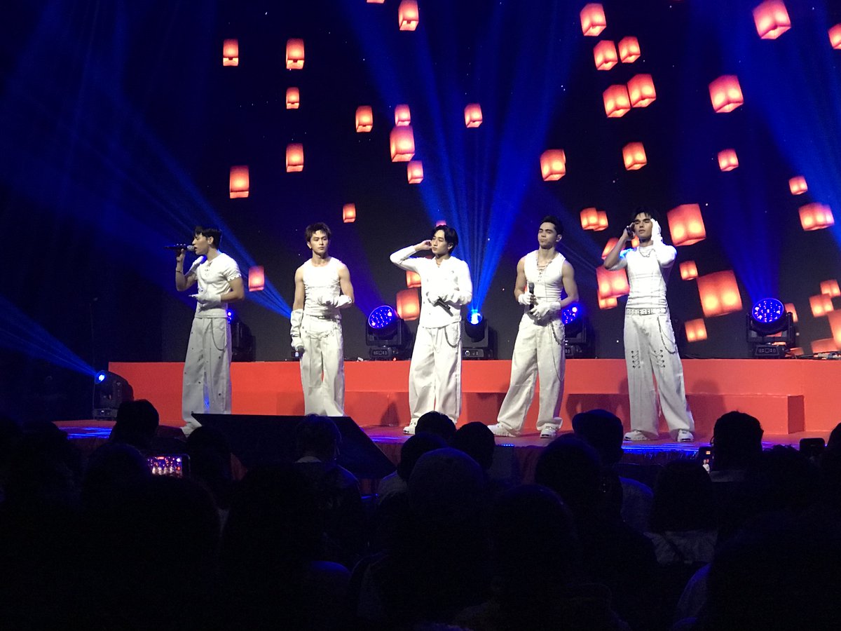 myxglobal's tweet photo. Still feeling the PULSO! ❤️‍🔥 

Relive some of the best moments from @143yesmylove's “Pulso: The First Concert” through these highlights! 🎤✨

#MYX #143YesMyLove #Pulso https://t.co/FmBDBqR0Eu