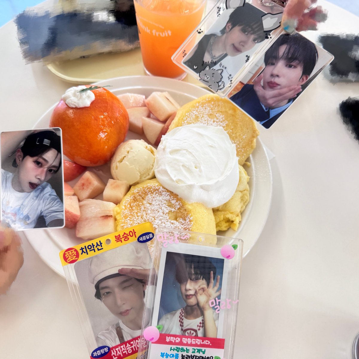 only_won06's tweet photo. 복숭아 수플레 냠냠 🍑🩷
#도뚱도뚱 https://t.co/cBd1eY6mSm
