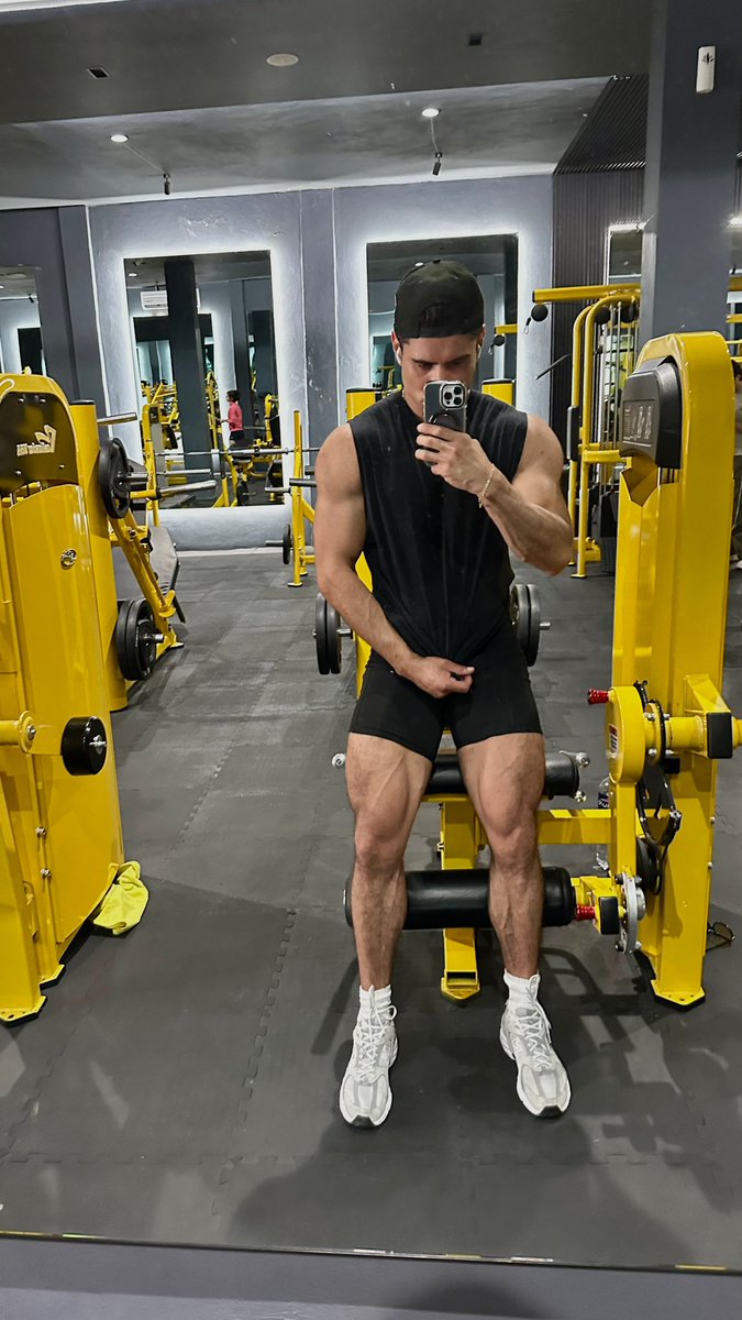 54Antoni's tweet photo. Los lunes de pierna me maman!!
#Muscle #Fitness #Legday🔥 #MyFavoritePlace❤️ https://t.co/Nv3xuIyj8i