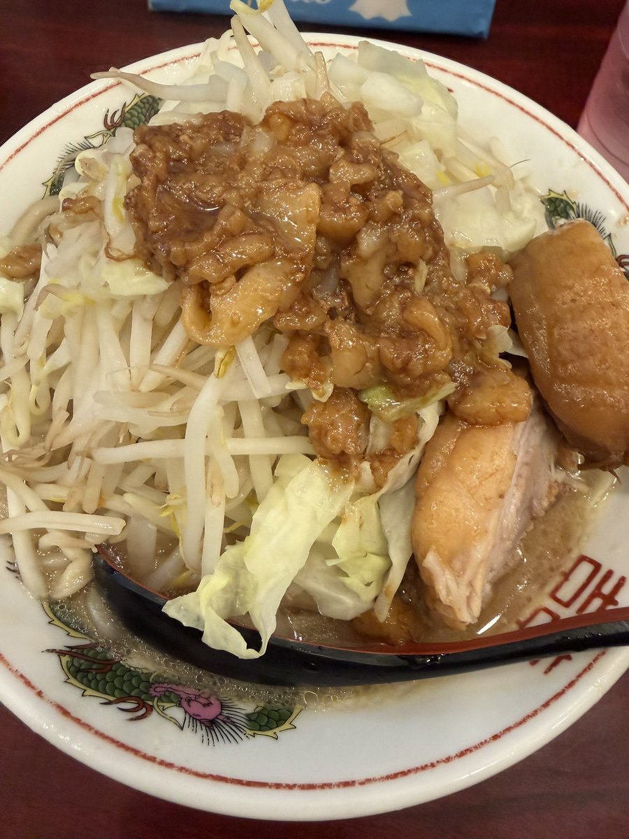castella287's tweet photo. お仕事頑張ったので久しぶりの二郎
これで小ラーメンはびびったww https://t.co/A74sdCfnJq