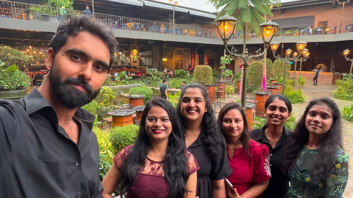 Success_Pact's tweet photo. 𝟭𝟱 𝗬𝗲𝗮𝗿𝘀 𝗼𝗳 𝗘𝘅𝗰𝗲𝗹𝗹𝗲𝗻𝗰𝗲 

Bengaluru Edition - celebrating 15 years of Success Pact with great energy, smiles, and unforgettable moments. 

#SuccessPact #15YearsOfExcellence #BengaluruEdition https://t.co/JX1jiBbCcr