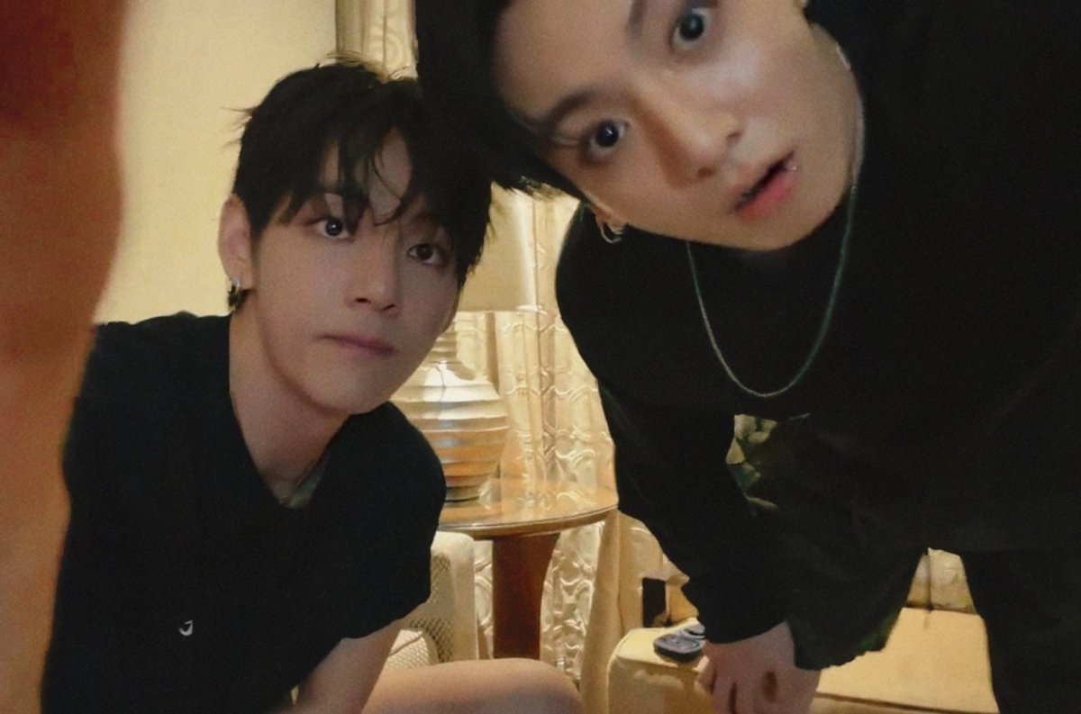 koovarbie's tweet photo. taekook overdose ♡♡ https://t.co/awYQX45nLY
