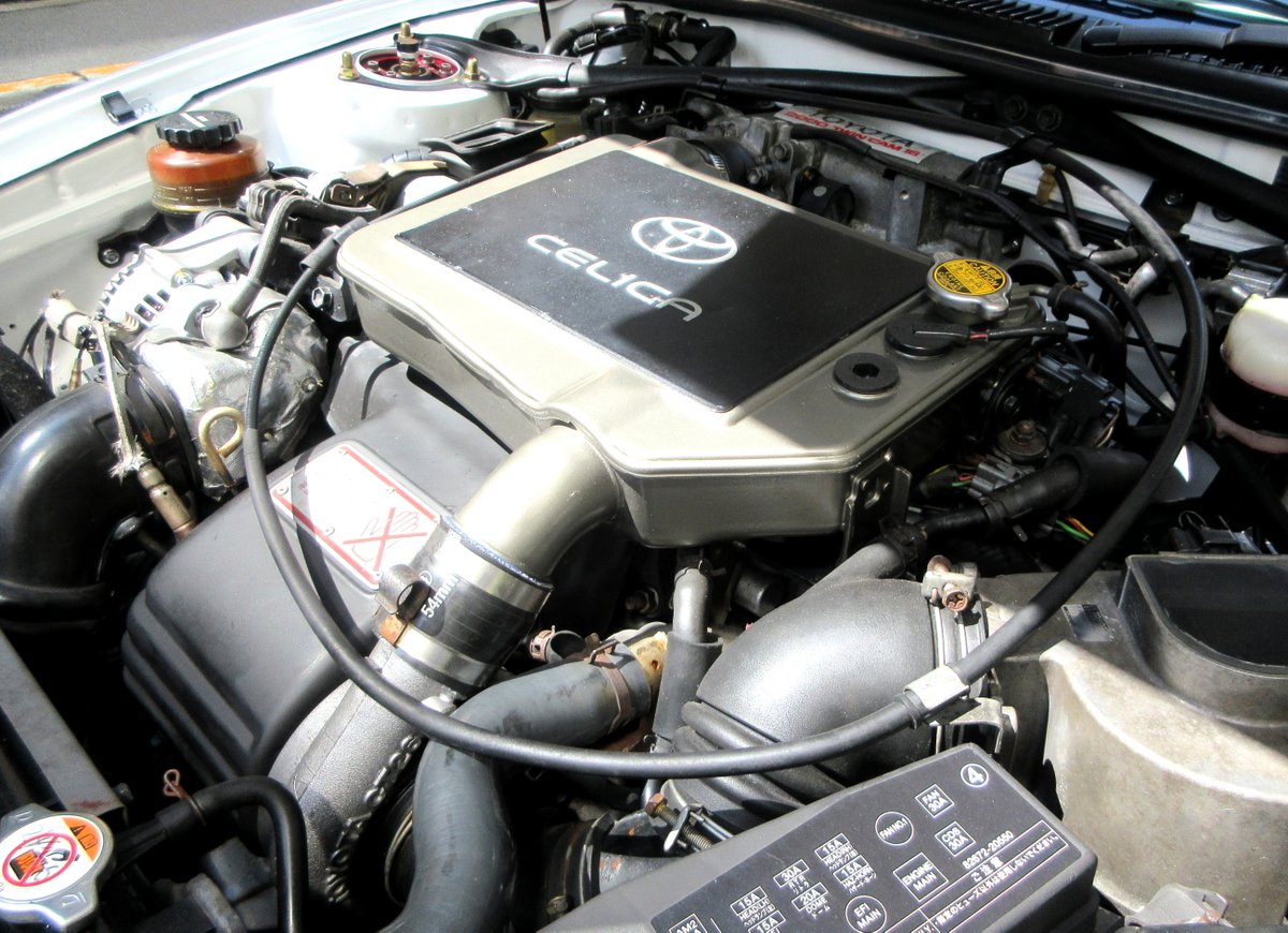 NSXNSX's tweet photo. ｴﾝｼﾞﾝ形式 3S-GTE 
最高出力 235ps/6000rpm 
最大ﾄﾙｸ 31.0kg・m/4000rpm 
種類 水冷直列4気筒DOHC16ﾊﾞﾙﾌﾞICﾀｰﾎﾞ 
総排気量 1998cc https://t.co/2VATtNjv84