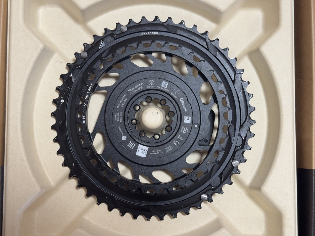 orotanto's tweet photo. #ロードバイク物販
SRAM RED AXS E1 パワーメーター付きチェーンリング（一体型）

■ 歯数：48-35T
■ 走行距離：約1,000km
■ 動作：アプリ・AXS接続確認済み。
■ 希望価格：90,000円（送料込み）

※お支払いはPayPayまたは銀行振込でお願いいたします。
詳細や質問等あれば気軽にDMしてください！ https://t.co/JWUcAfx40l