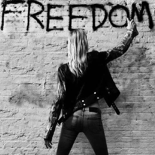 All_The_Freedom's tweet photo. Good morning friend(s)! Happy Humpday!☕🚬 https://t.co/lmC8GnUlnY