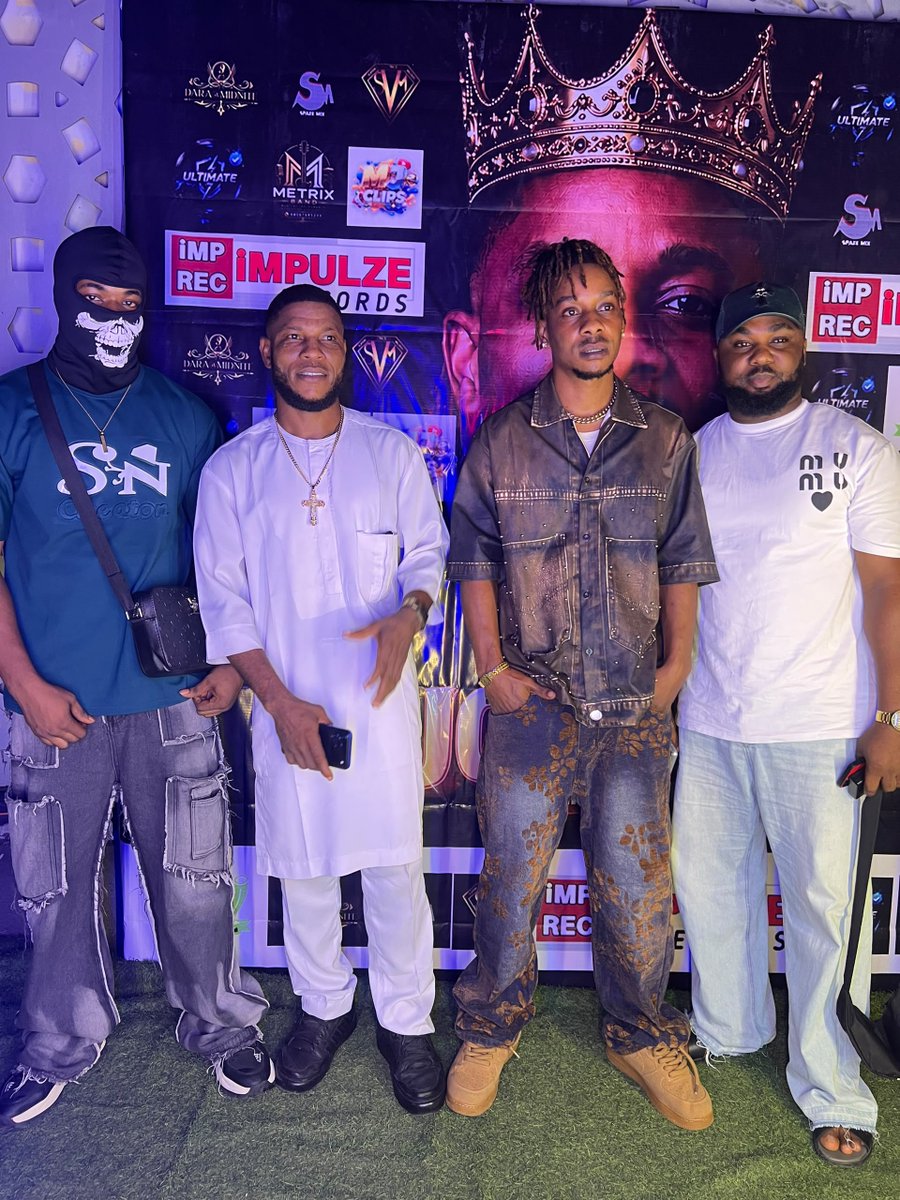 3plJay_'s tweet photo. The Story of 3PL JAY

3PL JAY is a fast-rising Nigerian Afrobeat and Afro-fusion artist whose journey is built on struggle, faith, determination, and hope.

From humble beginnings, he faced moments when giving up seemed easier than continuing. But through every hardship https://t.co/COsm3PFx47