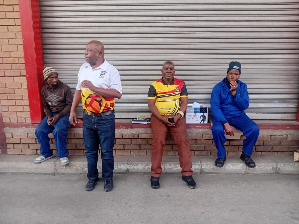 afadwu's tweet photo. AFADWU Cde Mike Mabusela AFADWU provincial Organiser and Hangwani Mashoe The Provincial Secretary Of COSATU in limpopo Had a General Meeting With The Working class to attend to the workers related issues at Jumbo Foods for benefits of assisting workers.@PolokwaneMuni @ituc https://t.co/5fo9XGpvqN