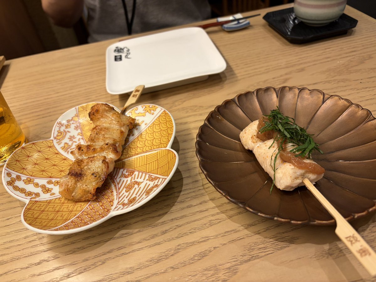 bonchobi2345's tweet photo. 1日め
SAGAアリーナへ着くと
意表をつくSaoriさんが！
そしてAKATSUKI Venusの席
試合後佐賀のイカを求めて　#炭虎　へ
時化の為🦑なかった😢
でも美味しい焼き鳥にありつけました🍺 https://t.co/VSqcDoU0Hj