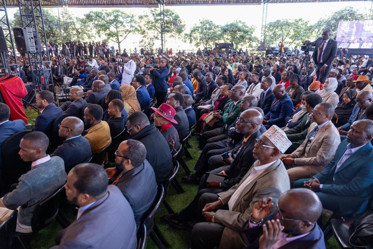 WilliamsRuto's tweet photo. This conversation does not begin from scratch. The foundation has already been laid by our Constitution. It not only speaks to democracy, freedom, the rule of law and strong institutions, but it also guarantees the highest attainable standard of healthcare, education, housing, food, water, social security and human dignity.