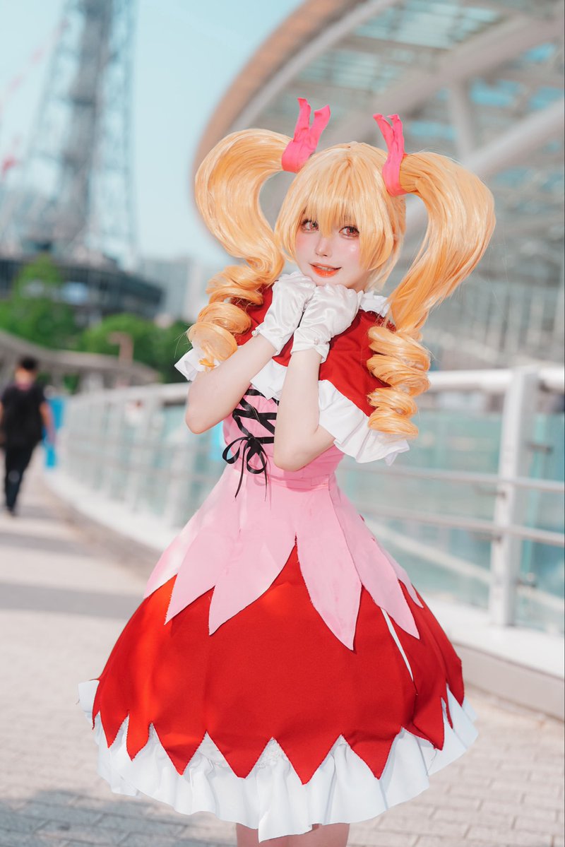 uru_midori's tweet photo. 【 𝐇𝐔𝐍𝐓𝐄𝐑×𝐇𝐔𝐍𝐓𝐄𝐑 】

🎀ビスケット＝クルーガー🎀

📷✨てるぴ( @terupk_photo )
#コスサミ2026 #hxhcosplay https://t.co/Hlj2vh0EAq