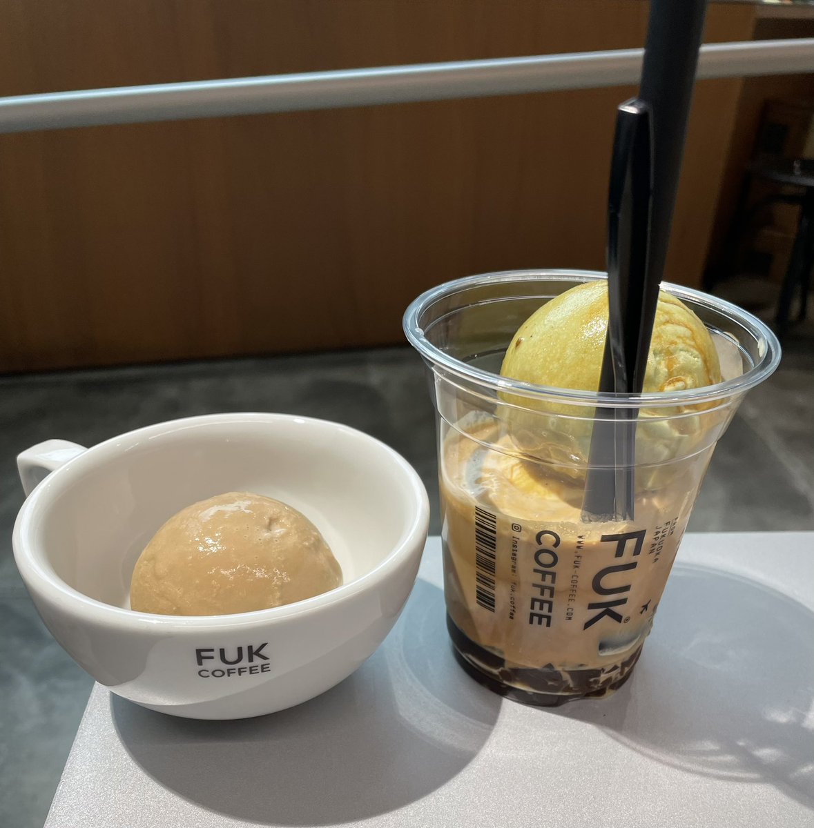 nrtcdg_E12's tweet photo. 実家の掃除をして仏壇お供え関係の買い出し
いつものこちらで2時間民訴📖
コーヒーゼリーアフォガートに店員さんのおすすめのバニラアイス沈め&amp;タピオカアイス載せ💦
調子にのってコーヒーアイスまでいただきました
ごちそうさまです😋
いつもありがとうございます😊 https://t.co/TMtkdXHfgE
