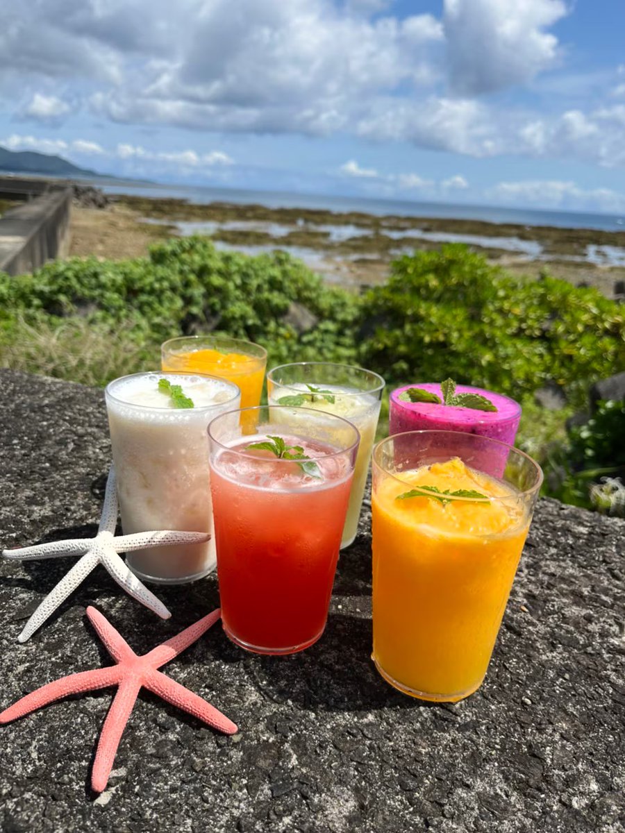 tsuku2jp's tweet photo. ＼今日は何の日？／
今日は #パイナップルの日
冷凍カットフルーツ🍍
徳之島でたくさんの太陽を浴びて育った、極上のフルーツたち🌞完熟状態のものを急速冷凍でお届け✨
ヨーグルトに入れたり、ミキサーで簡単フルーツジュースにも🍹💕
#ツクツク #つくポチ #フルーツ
https://t.co/ZFMUD0qy7b https://t.co/BnxbHuwzPg