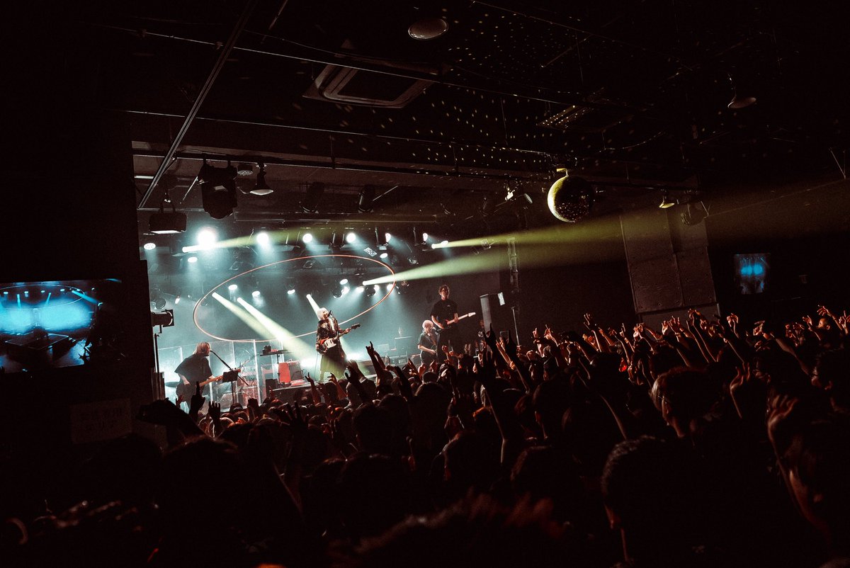 xoxleoxox's tweet photo. 『ReoNa Live Tour 2026 “De:TOUR -動脈-”』@ 仙台Rensa

セミファイナル…！
ただいま仙台。ただいまRensa。
ライブハウスでお届けする回り道。
楽しんでいただけていますように…❤️‍🔥
ありがとうございましたっ

#DeTOUR動脈 https://t.co/POjG5eHcQ4
