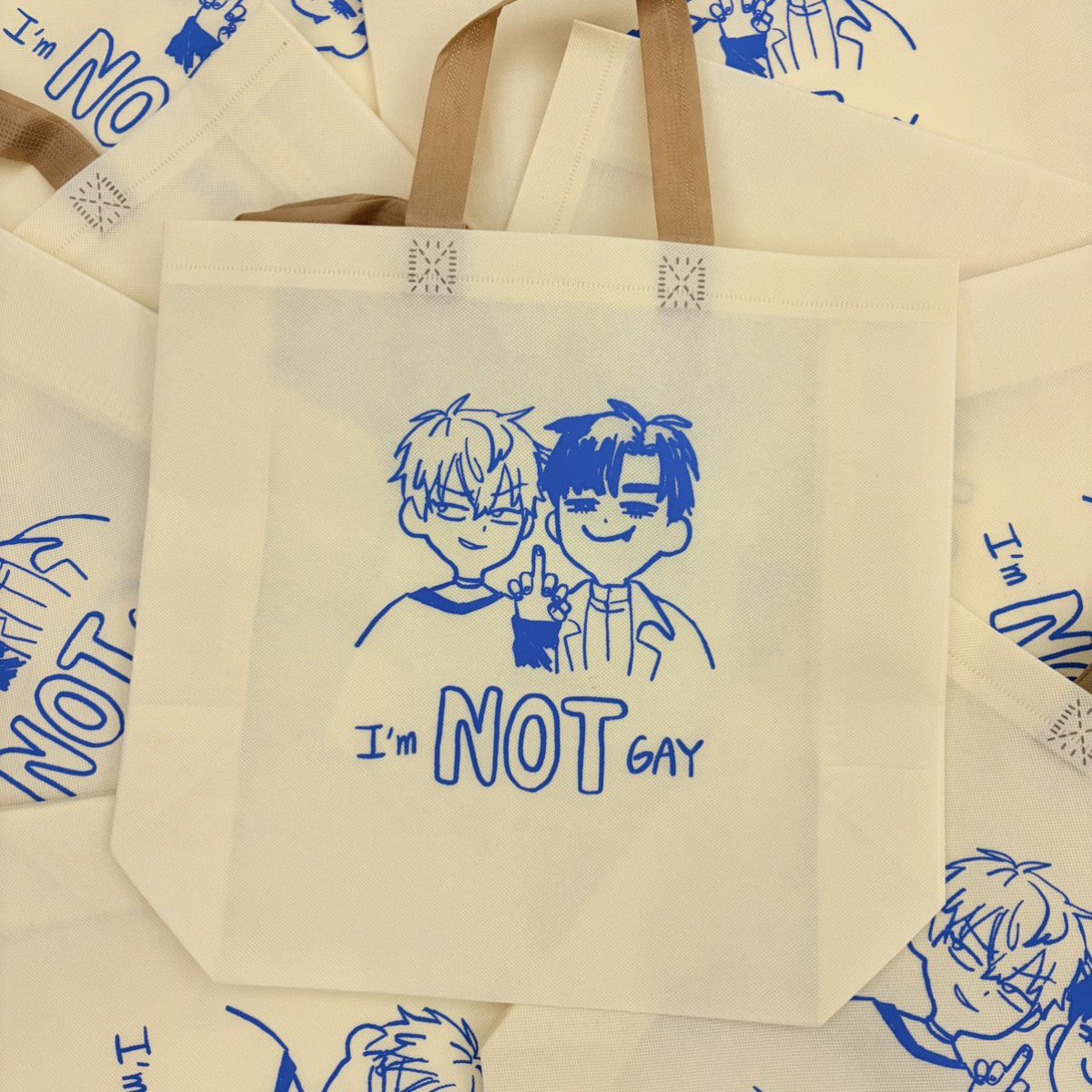 0319frogggg's tweet photo. NiCE2 認親黑箱📦

這次又準備了一堆🕺🏽
今年最後一次跑場一不小心就做太多🫪

轉發感謝🫡

互fo都可以填！

黑箱🔗：https://t.co/yO0qUF3RUT

#NiCE #IVTI #ivantill #ALNST #Dytica https://t.co/G9cNnwLqC9