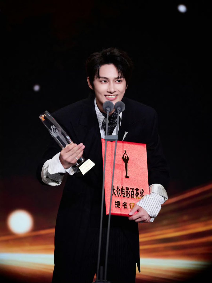 moontomeetyou's tweet photo. two years ago today 😭😭

and look at him now 🥹🥹 so so proud of you junnie ❤️ https://t.co/ybte3B4nGT