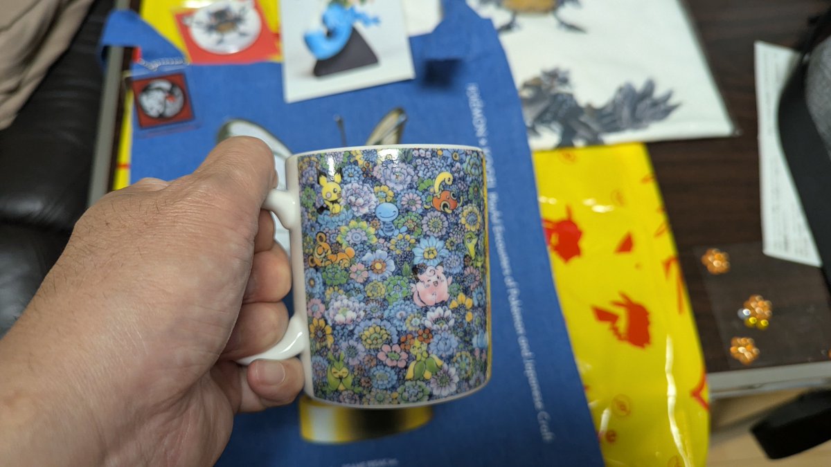 akiyan_gon's tweet photo. ポケモン工芸展に行ってきた。
立体造形はスゴイ。
なんというか、自分で見てみるのは、体験なんですね。経験しました。
写真では伝わらないライブでした。
機会あれば行ってみて。
売店でついつい買ってしまいました。 https://t.co/JAWn3RtNLh