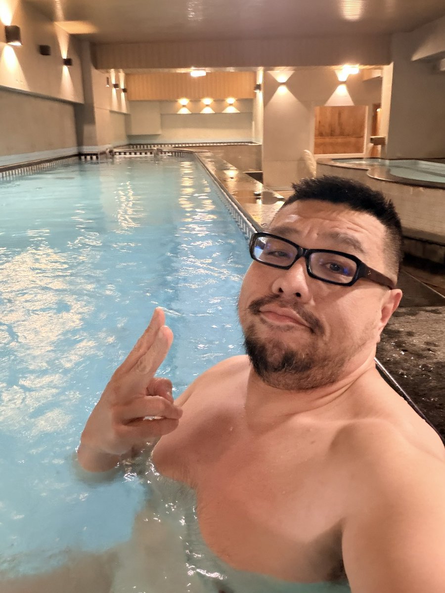 MorrisLiou1111's tweet photo. 旅館泡澡的地方很滿意
泡澡充滿電迎接明天的
南國的恩惠-高雄巡迴按摩
8/13（四）～8/16（日）

高雄的朋友
阿莫來了✌️
我們明天見🫪 https://t.co/7k6eHbaYBD