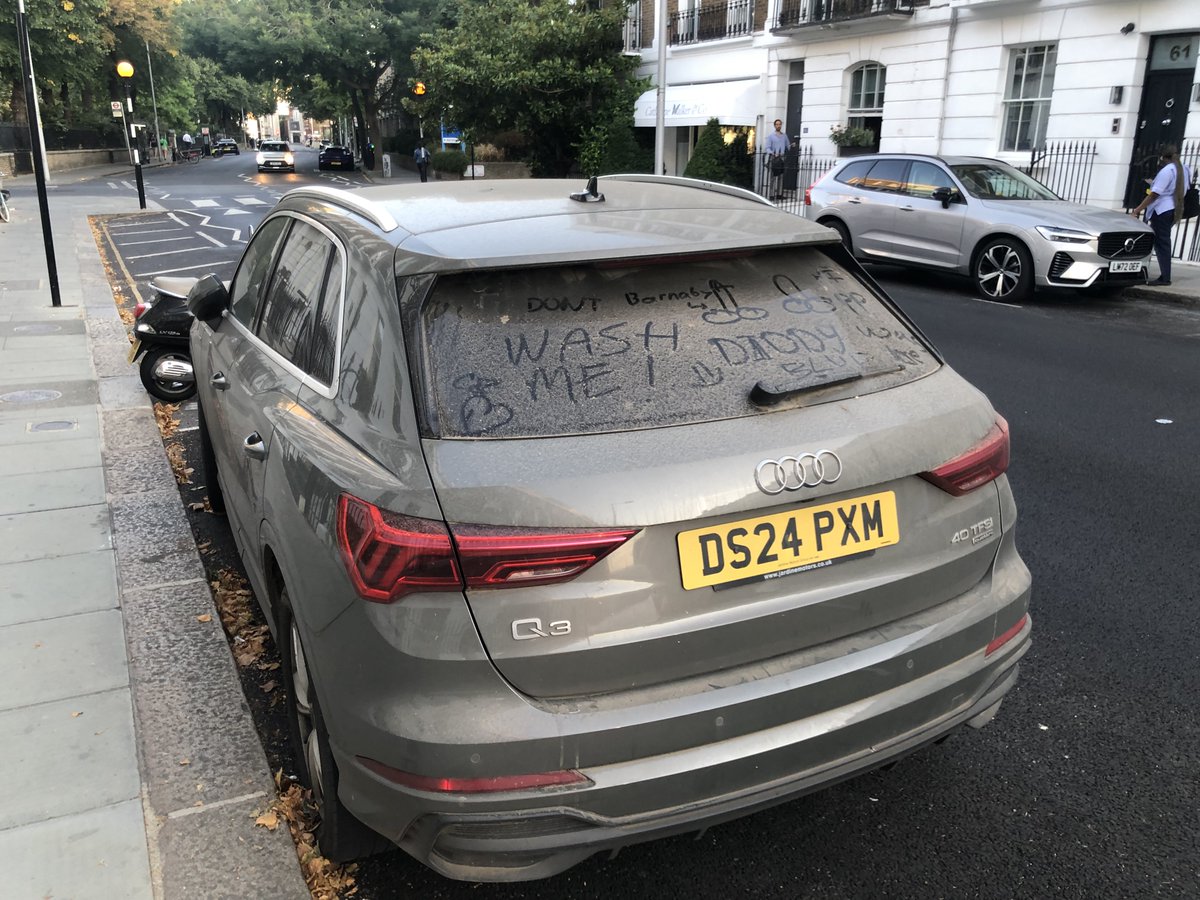 M_Steeples's tweet photo. Clearly there are some people left with my lowbrow level of humour in Chelsea. #SydneyStreet #Chelsea #London #SW3 #Dirty #Audi #Cars #LowbrowHumour #Lowbrow #YouveGotToLaugh https://t.co/bGhYMj3lUB