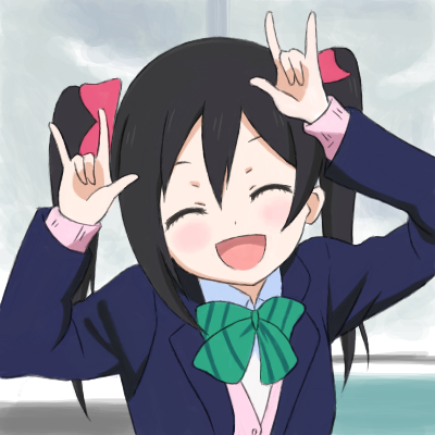 riodeth's tweet photo. アニオタのにこちゃん　左
メタラーのにこちゃん　右

今年メイデンのライブ行くけどもうにこちゃんじゃないんだよなあ😢　ライブは行ける時に絶対行くべき https://t.co/34MepxY4w0