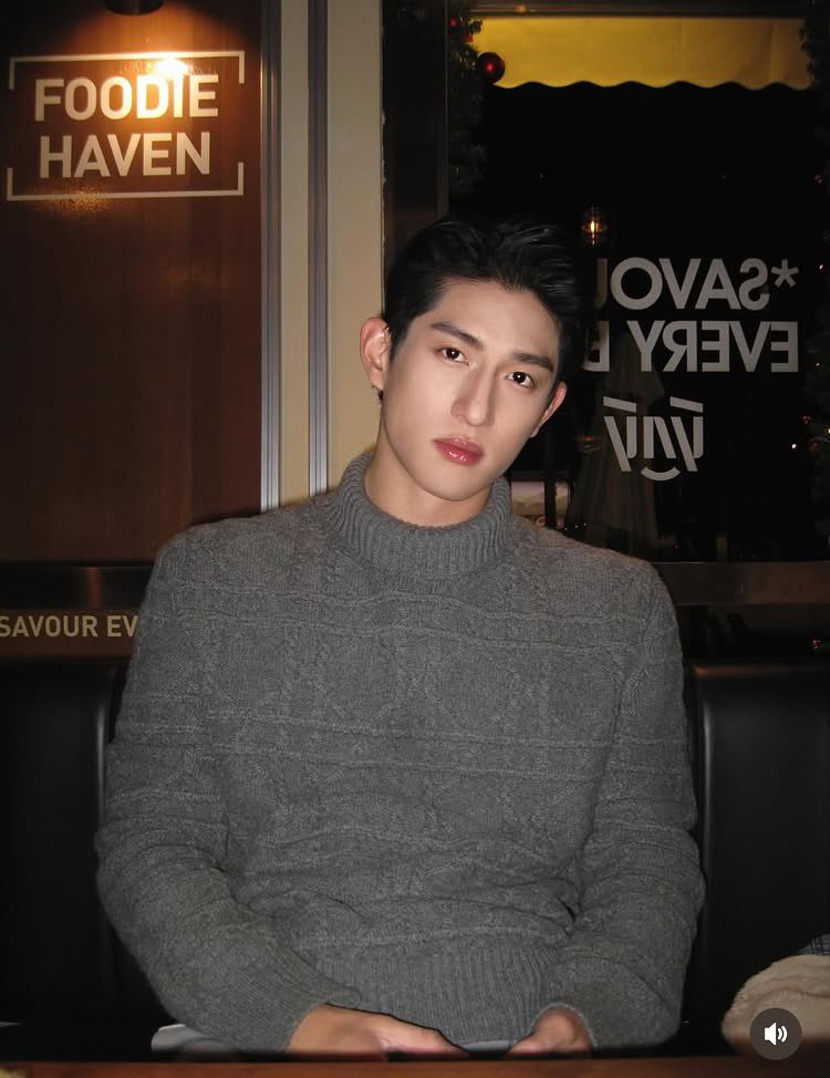 aydenelio101025's tweet photo. Breaking news…Ayden Sng and Lyu Sitong are dating no need to check if it’s real THEY ARE REAL 🧡😗 #aylio https://t.co/nSAmSvaJ5y