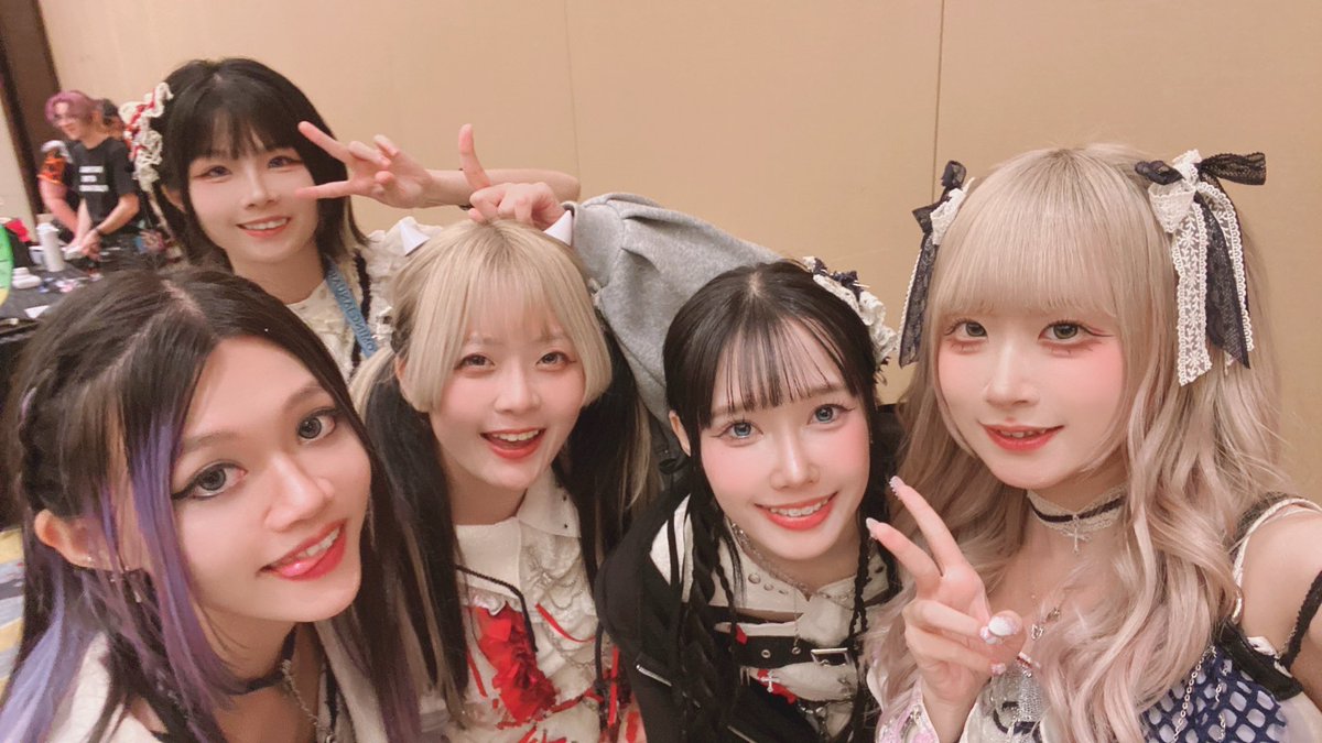 THE_RAREz's tweet photo. ◤ THEΔRAREz #USTOUR ◢

The THEΔRAREz North America Tour has officially come to an end! 🇺🇸🗽

A huge thank to our organizers JARED and Yuki, all the staff who took care of us throughout these two weeks, and everyone who shared the stage with us! ✨

Special thank to our fans from Taiwan✌🏻 who traveled with us on this tour. We couldn’t have completed this journey so smoothly without you! 🫶🏻

We’re so happy that we had the chance to meet fans in the U.S. who love THEΔRAREz! 😚
We hope we’ll have another chance to see you all again next time! 🫶🏻✨