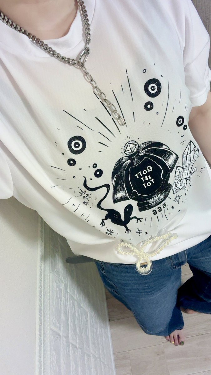 trick_conFusiOn's tweet photo. 塩味さん(@shiomi00)の悪ほむT届きました〜‼️
デザイン＆生地感めっちゃ良ー！！！！
これ着て初日廻天行きますゥゥ！！🎞️✨素敵なTシャツありがとうございますー😭 https://t.co/RkbBXUKpaw