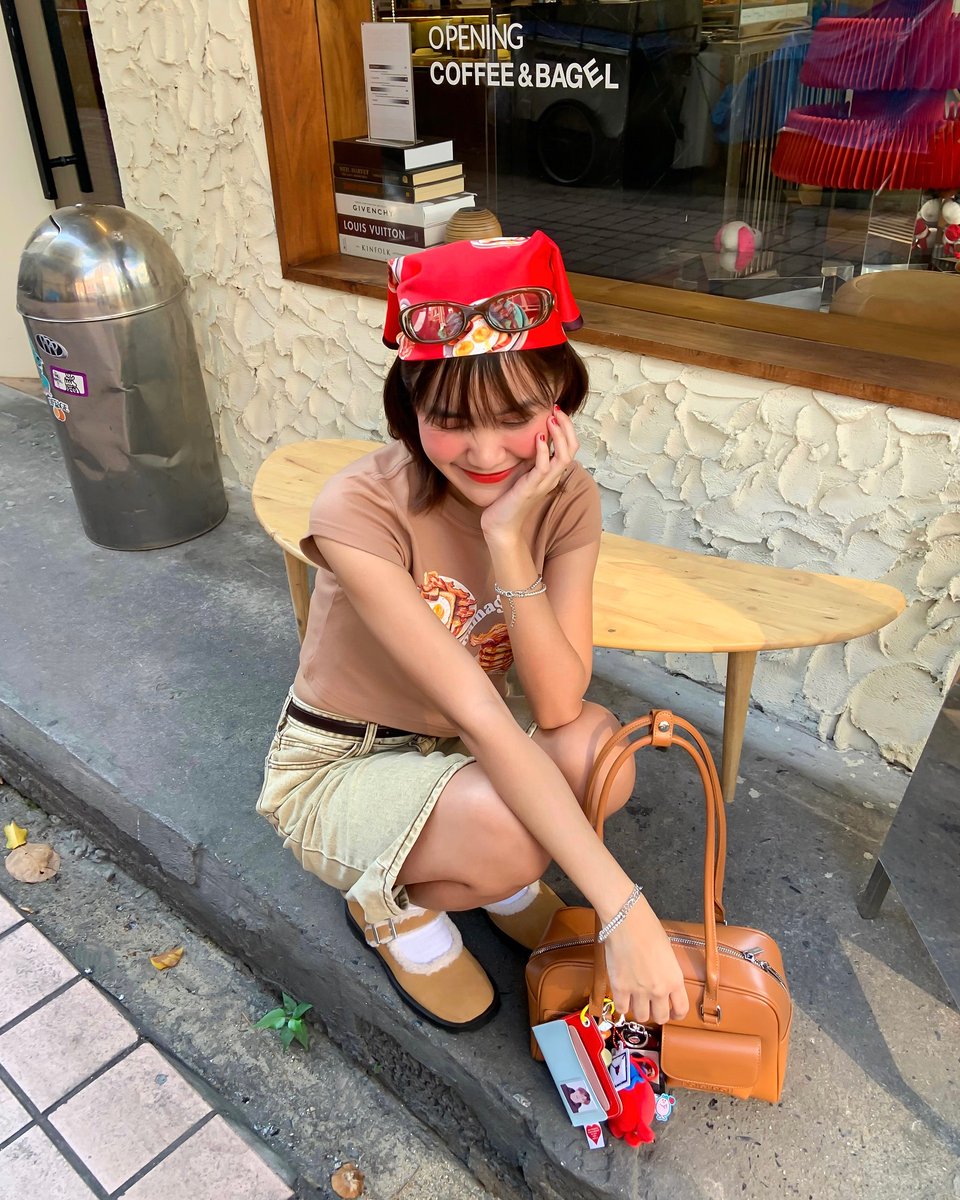 marlonbeeta's tweet photo. Hey there! 🌞 Just wanted to say, the world is a better place with you in it—go shine today! 🌟
YMnyk https://t.co/qiy7t4qz2u