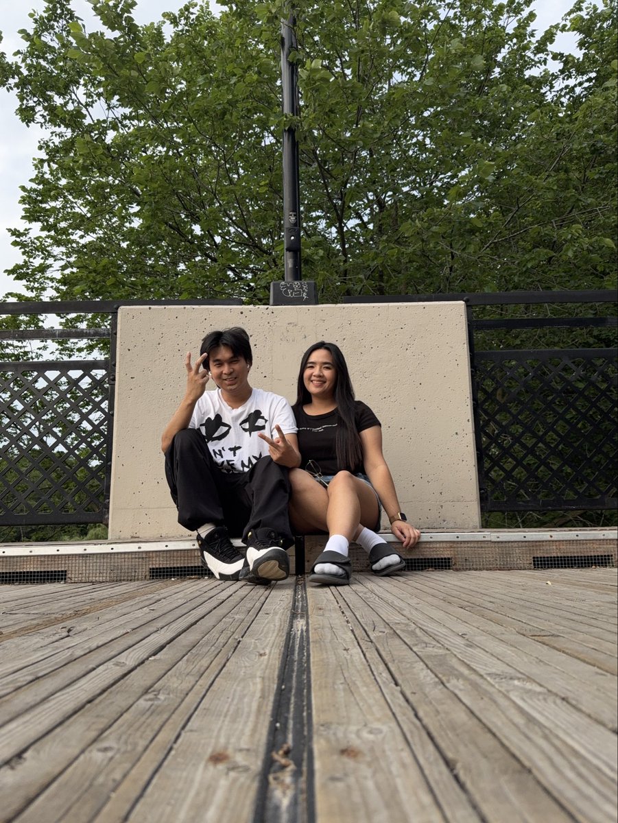 _Shaiyieeeee's tweet photo. 7th year anniversary 
Had to recreate our first anniv pic 🤭 https://t.co/0TqNAh4Zf8